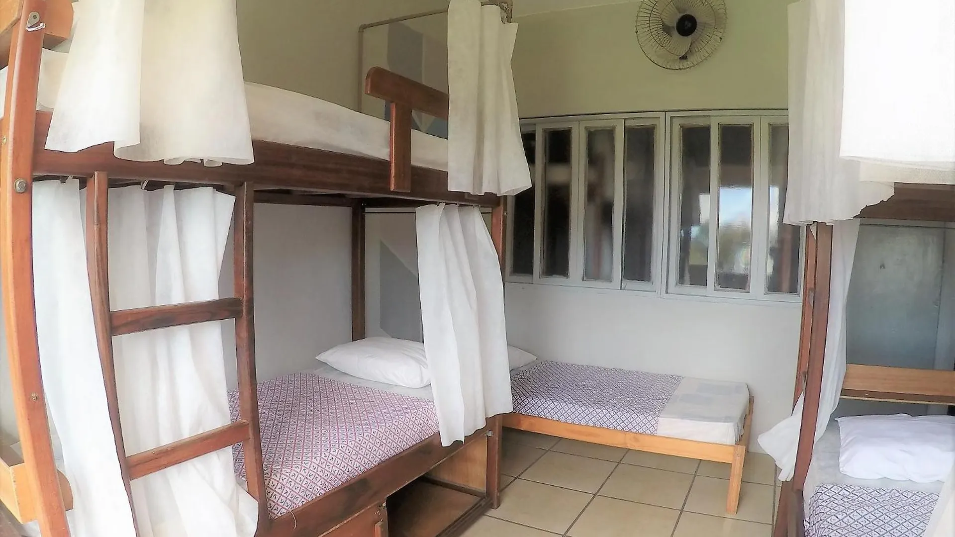 Hostel Lobo Inn - Buzios